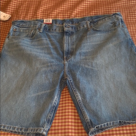 Levi's Other - Levi’s 502 taper fit denim short